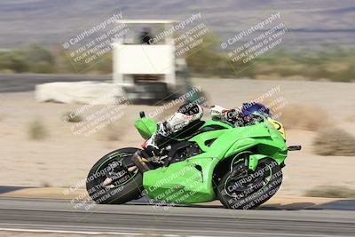 media/Nov-16-2025-Race Pace (Sun) [[8c5fa54630]]/Verified Riders/7-Turn 4 (1155am)/